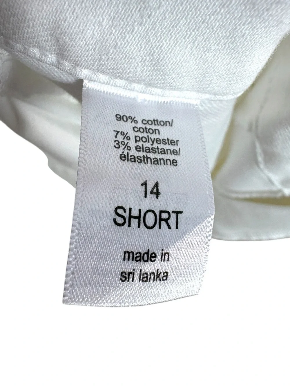m jeans by MAURICES High Waisted Flare Jeans in White Size 14 SHORT — GORGEOUS!!